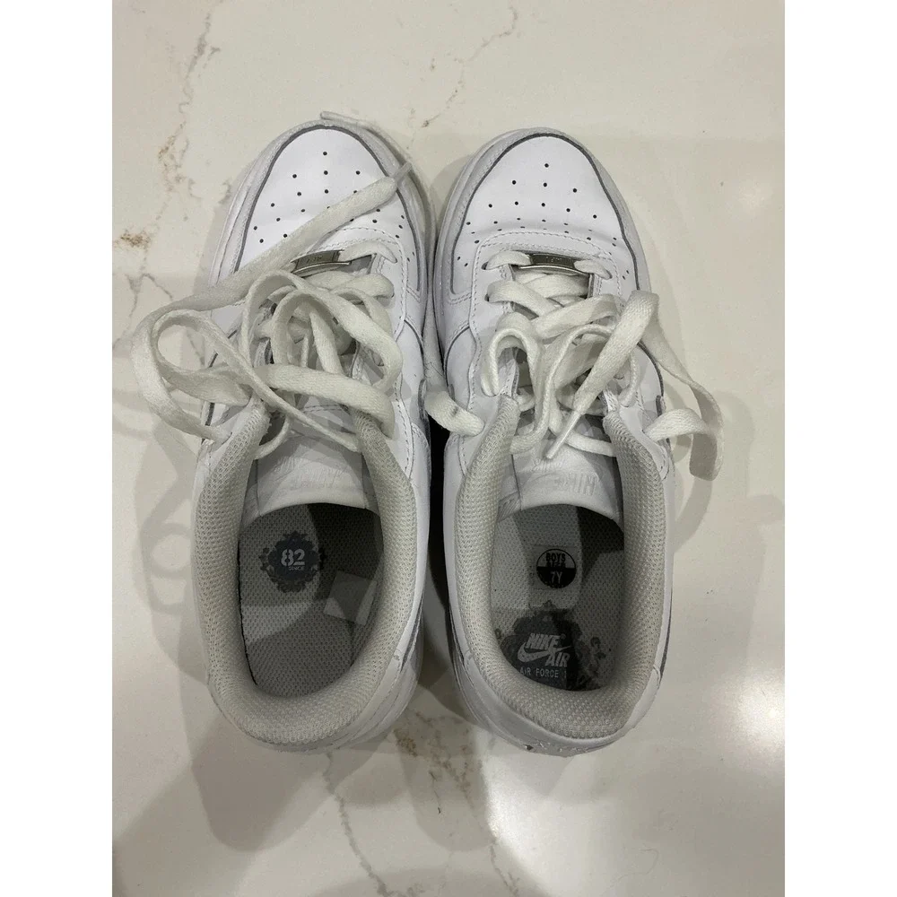 Nike Air Force 1 Low Triple White Leather Sneakers Boys Kids Size 7Y FV5951-111